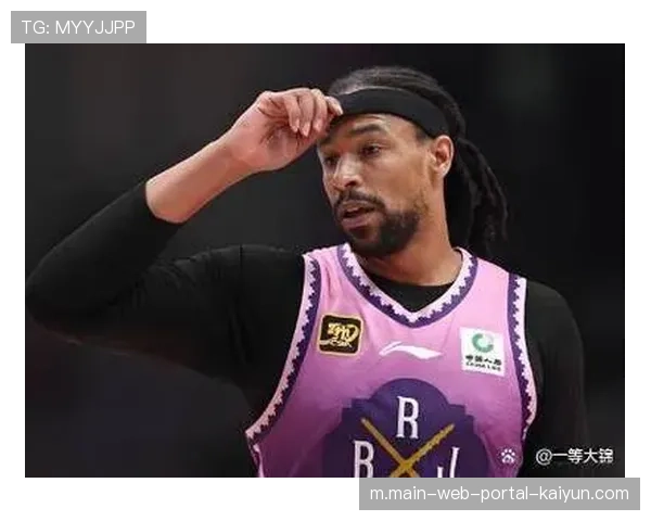 上海末节发力单节净胜10分 内线怀特塞德17分14板统治禁区 上海末节发力单节净胜10分 内线怀特塞德17分14板统治禁区