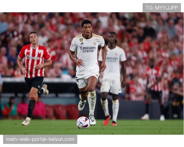 皇马楚阿梅尼助攻维尼修斯绝杀，中场球员参与进攻积极